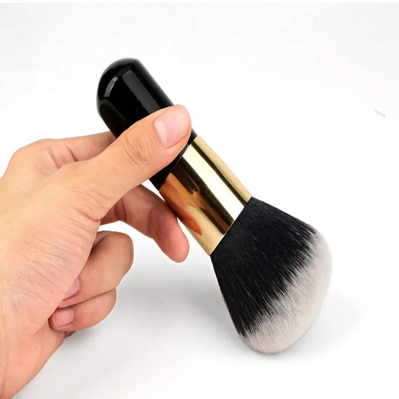 Nylon Powder and Blush Makeup Brush — 1 Piece