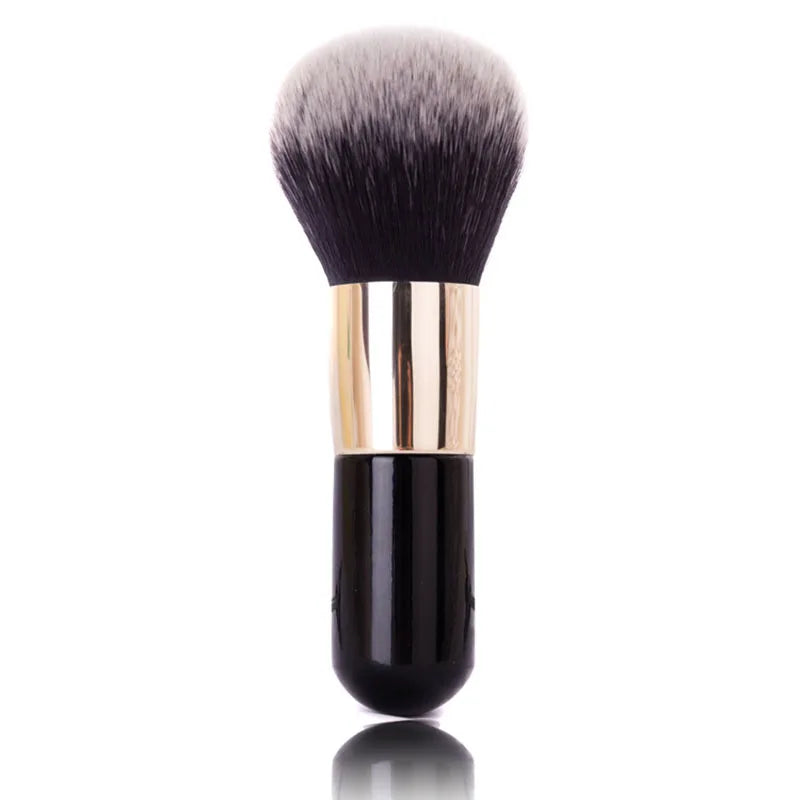 Nylon Powder and Blush Makeup Brush — 1 Piece