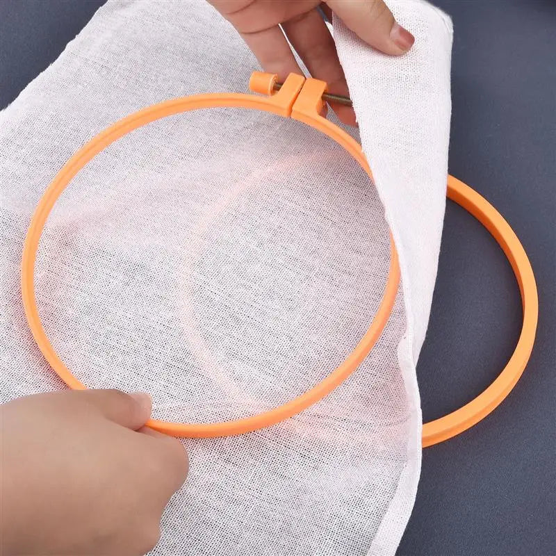 Plastic Embroidery Hoop — 7.3–27 cm, 1 Piece