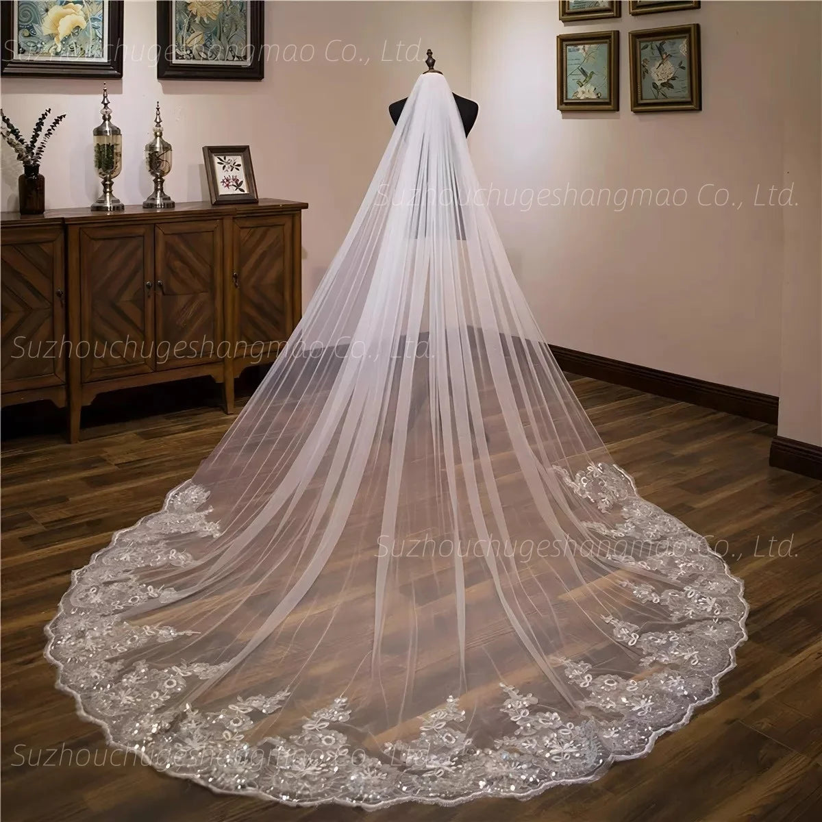 2026 Hot Sell Wedding Veil Long Bridal Veils Lace Appliques Soft Net Cathedral Veil Beautiful