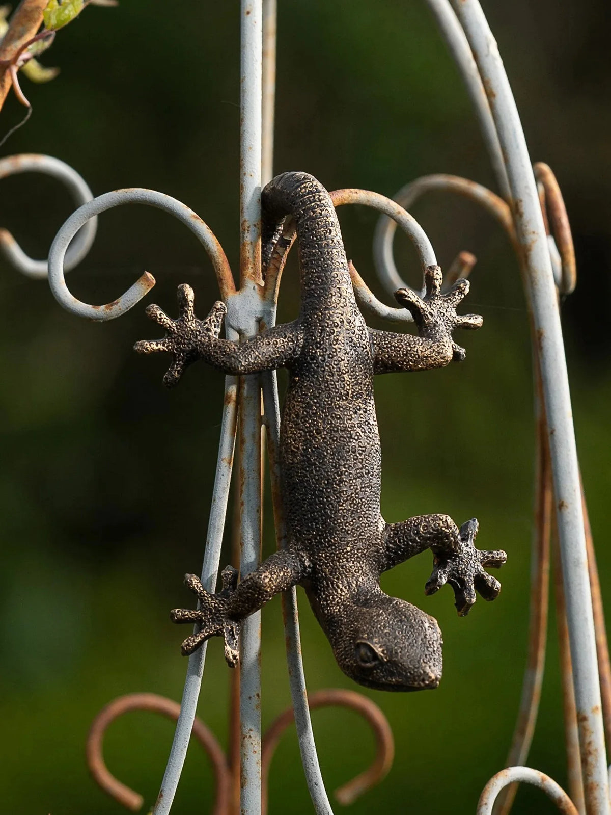 1pc Planter Figurine, Plant Planter Gecko Hanging - Decorative Patio Art Ornament for Patio, Yard and Garden Planter Decoration