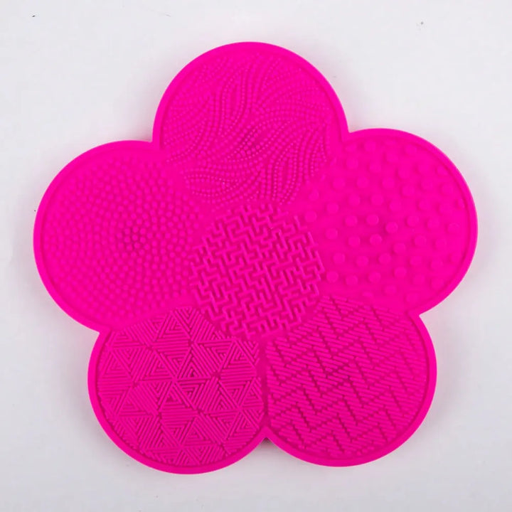 Flower-Shaped Silicone Makeup Brush Cleaning Mat — 1 Piece