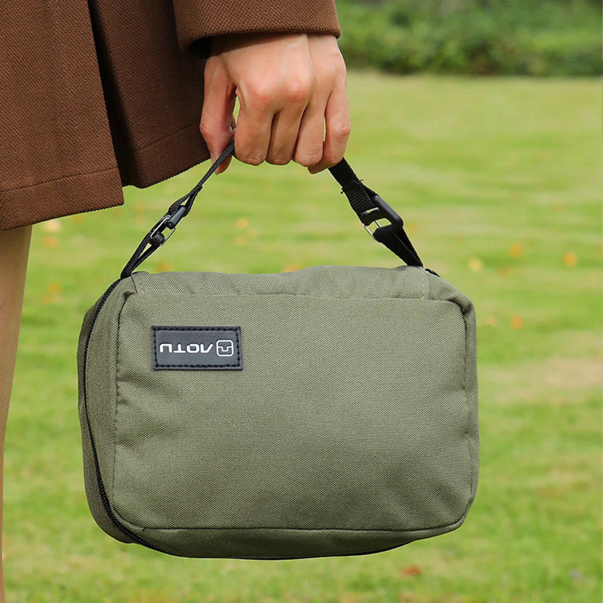 Hanging Toiletry Organizer Bag — Green, Foldable Travel Design