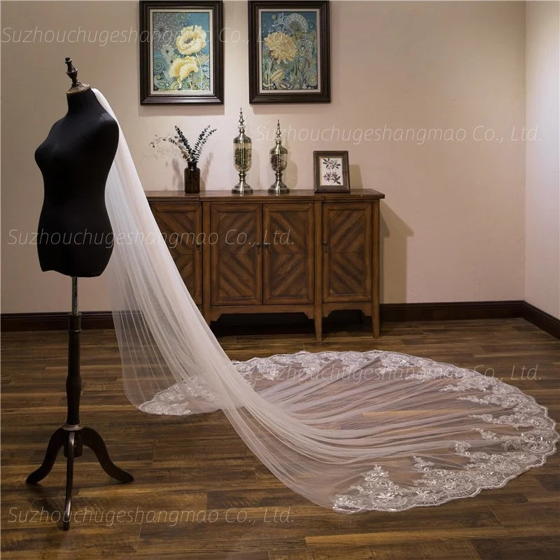 2026 Hot Sell Wedding Veil Long Bridal Veils Lace Appliques Soft Net Cathedral Veil Beautiful