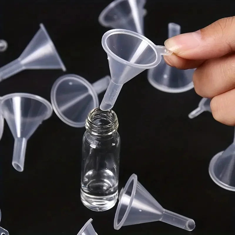 Mini Polypropylene Funnels — Selected 5-, 10-, 20-, 30- or 50-Piece Pack