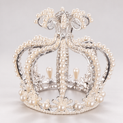 Baroque Faux Pearl Round Crown — silver