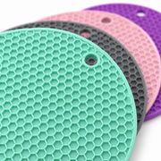 Round Honeycomb Kitchen Trivet Mats — 4 Pieces, 17 cm, Random Colors
