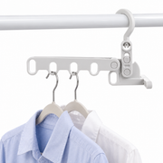 Foldable multi-hook hanger used for lightweight garments