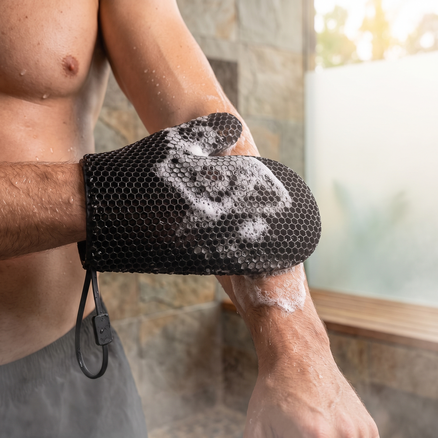 Honeycomb Exfoliating Shower Glove – lifestyle view